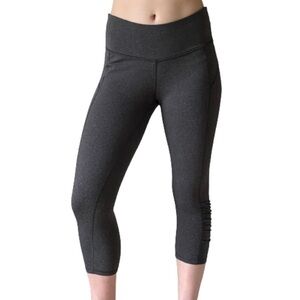 NWOT Tek Gear Shapewear Grey 3/4 Leggings​​​​​​​​​​​​​​​​​​​​​​​​​​